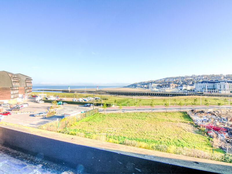 Les Marinas