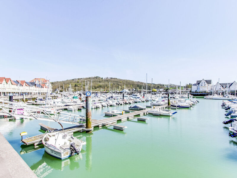 Port Guillaume