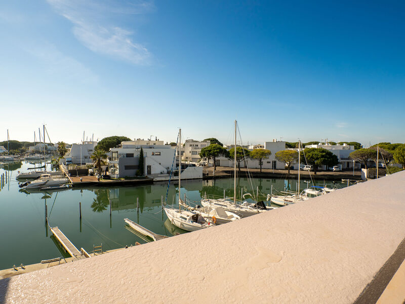 Les Marinas D'Ulysse Iv