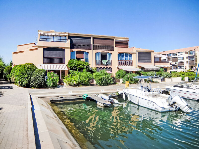 Marina 2