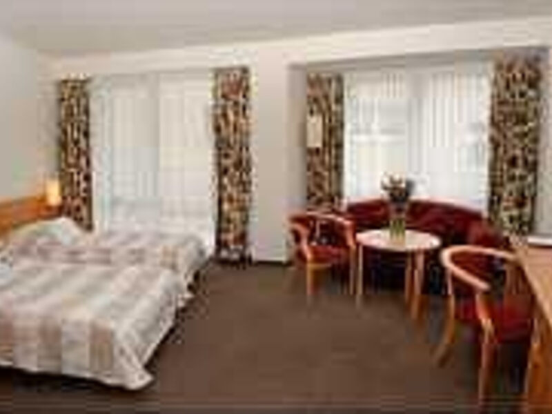 Hotel Senator