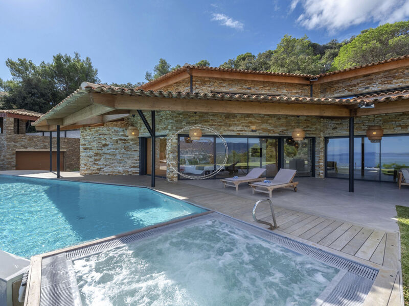 Außergewöhnliche Villa am Cap Bénat