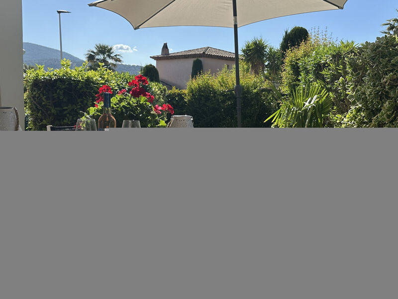 Les Pins Bleus