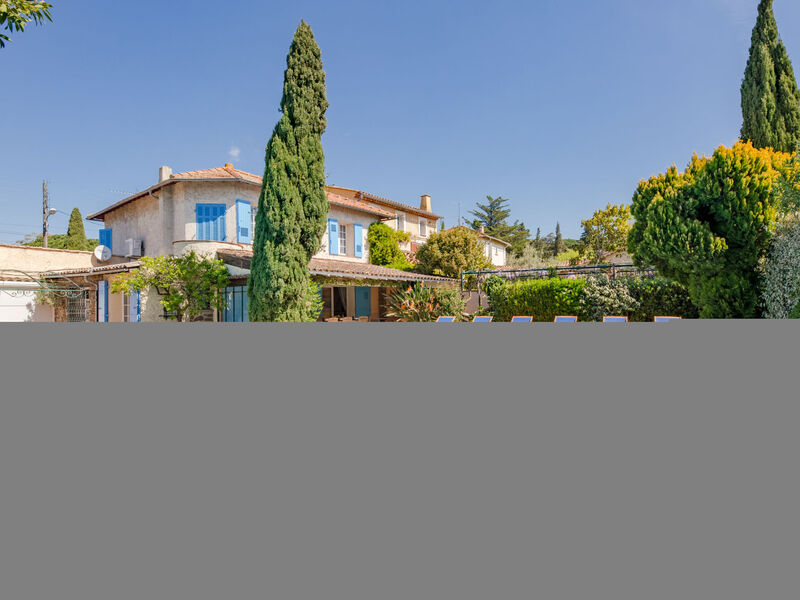 Vila Cyrnos