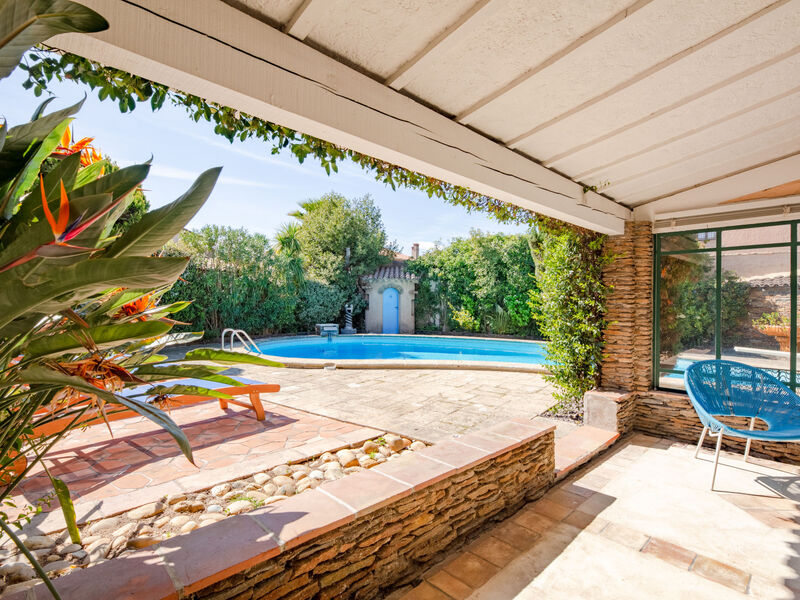 Vila Cyrnos