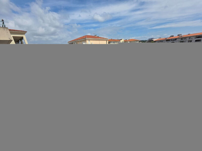 Les Pins Bleus
