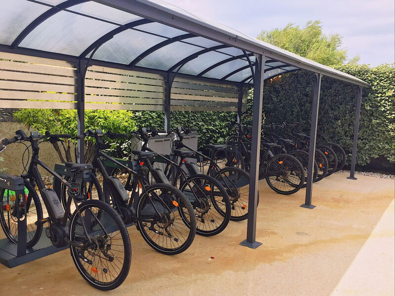 Vila 3 Schlafzimmer, privater Pool Garten und Parkplatz