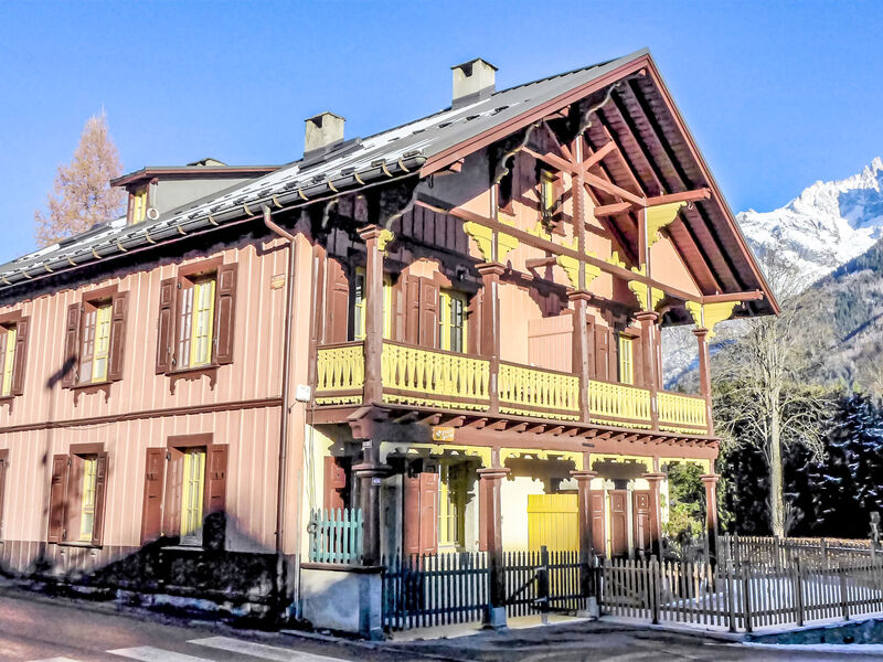 Le Chalet Suisse