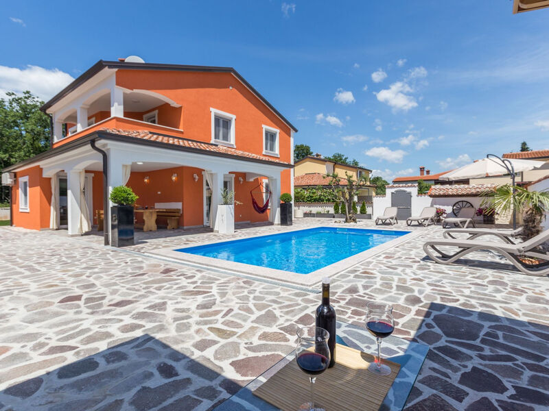 Vila Deni