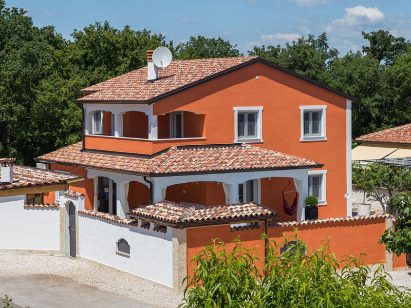 Vila Deni