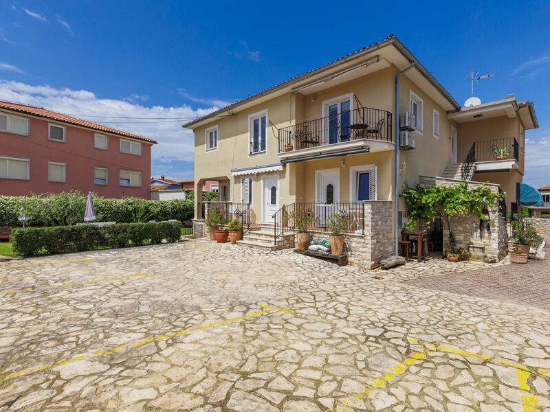 Vila Ester