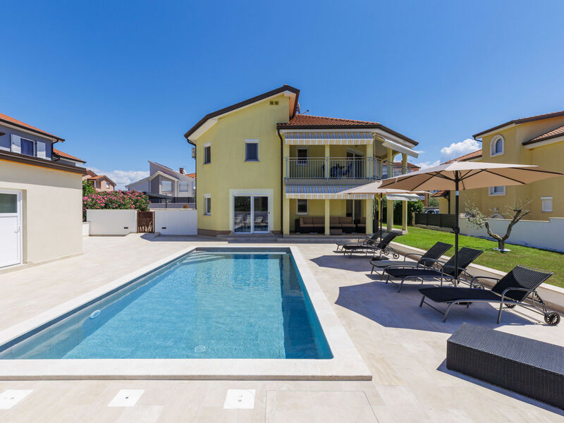 Vila Lucia