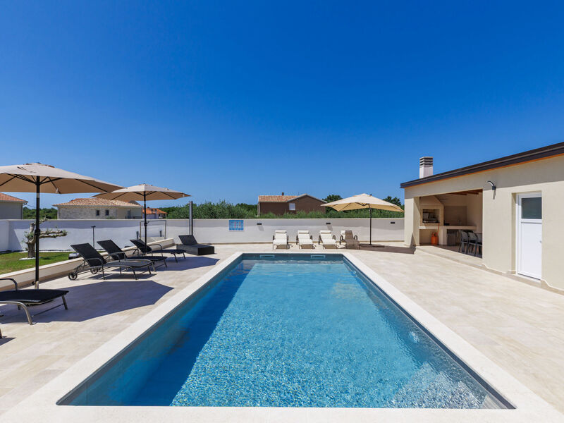 Vila Lucia