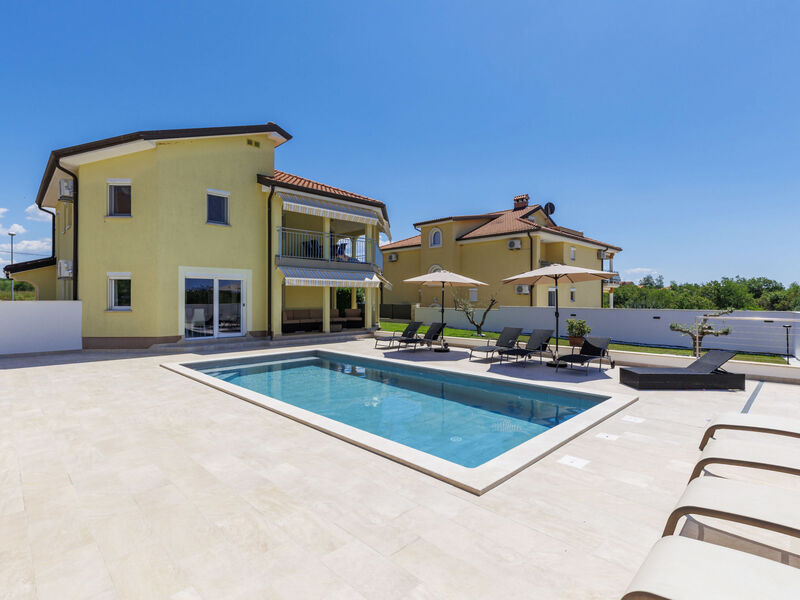 Vila Lucia