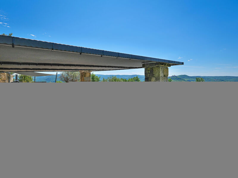 Vila Over the Hilltop