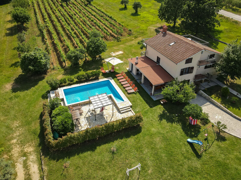 Vila Emanuela