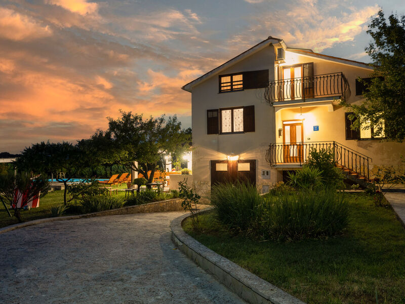 Vila Emanuela