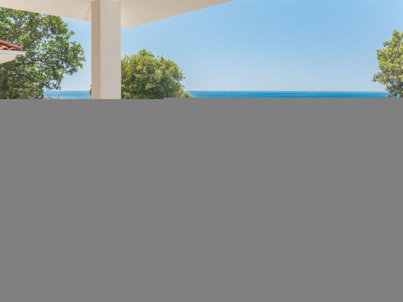 Luxury Beachfront Villa Porto Bus