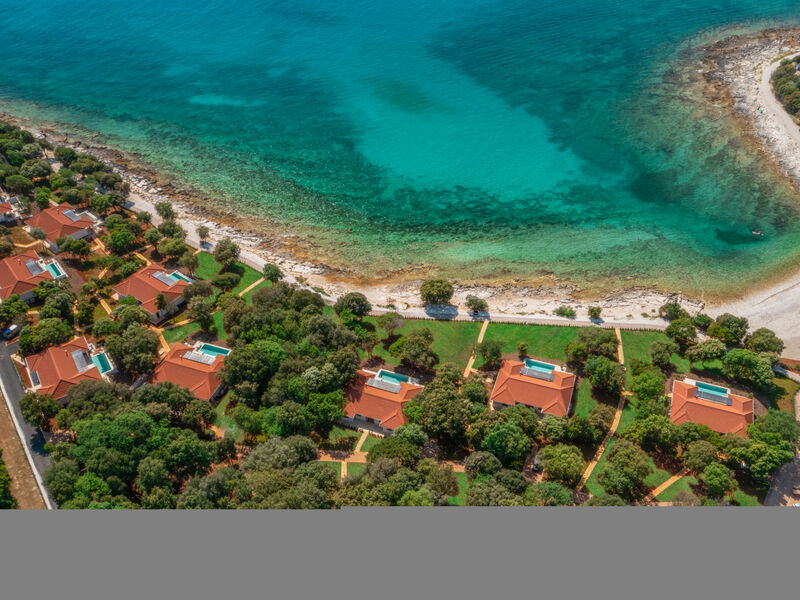 Luxury Beachfront Villa Porto Bus