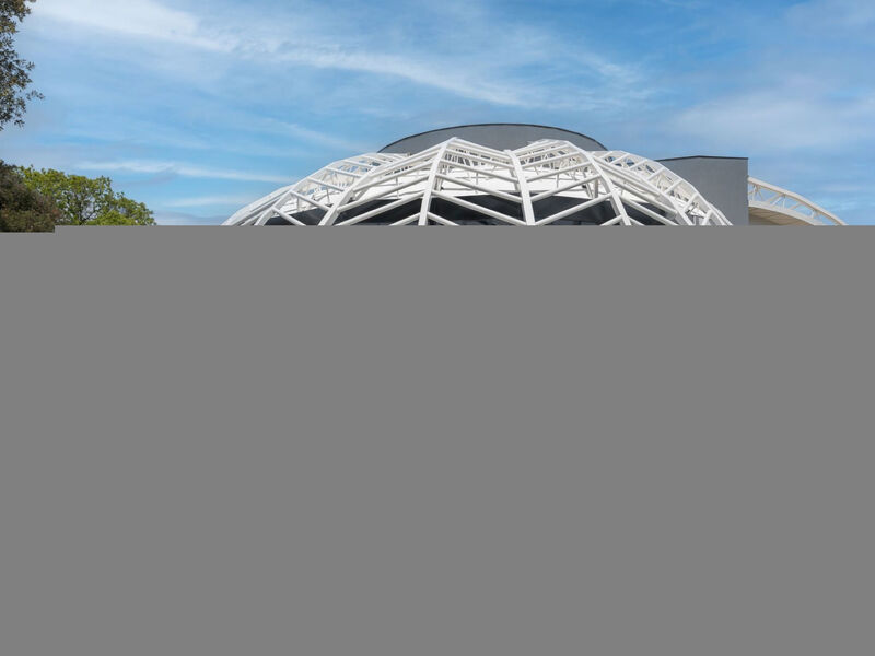 Luxury Beachfront Villa Porto Bus