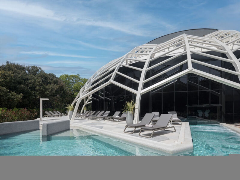 Luxury Beachfront Villa Porto Bus