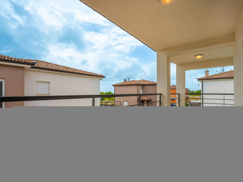 Objekt 4 Schlafzimmer, 3 Badezimmer, Küche, Wohnzimmer, privater Pool, Grill