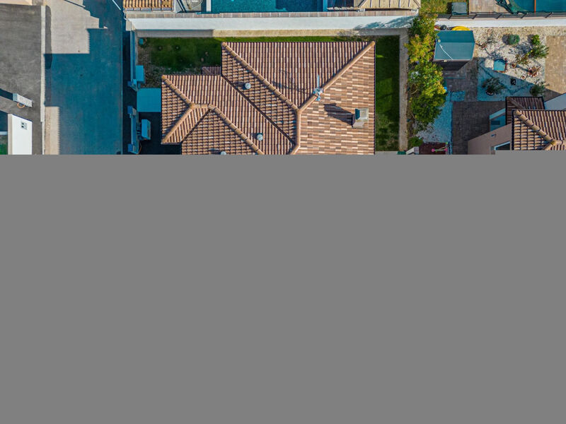 Objekt 4 Schlafzimmer, 3 Badezimmer, Küche, Wohnzimmer, privater Pool, Grill