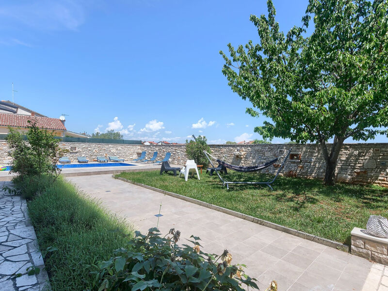 Vila Valbandon