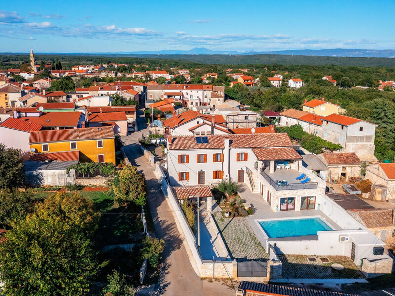 Vila Valtura