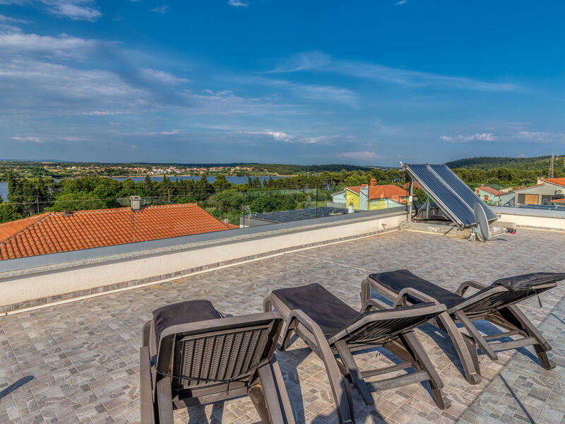 Leon's Holiday Homes