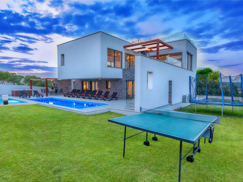 Leon's Holiday Homes