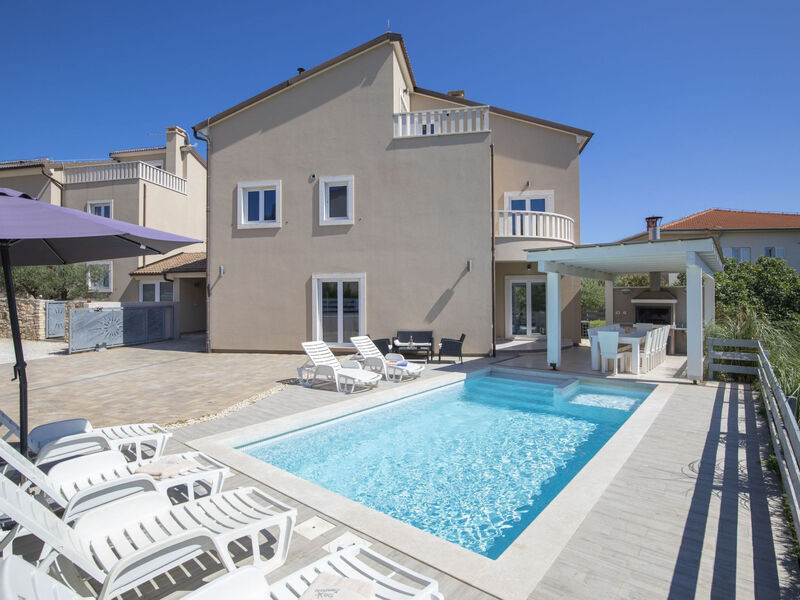 Objekt 8-Schlafzimmer-Villa Bianca mit Pool, Sauna, Billard