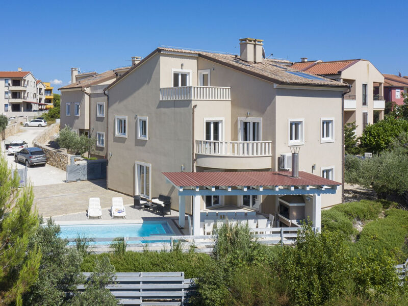 Objekt 8-Schlafzimmer-Villa Bianca mit Pool, Sauna, Billard