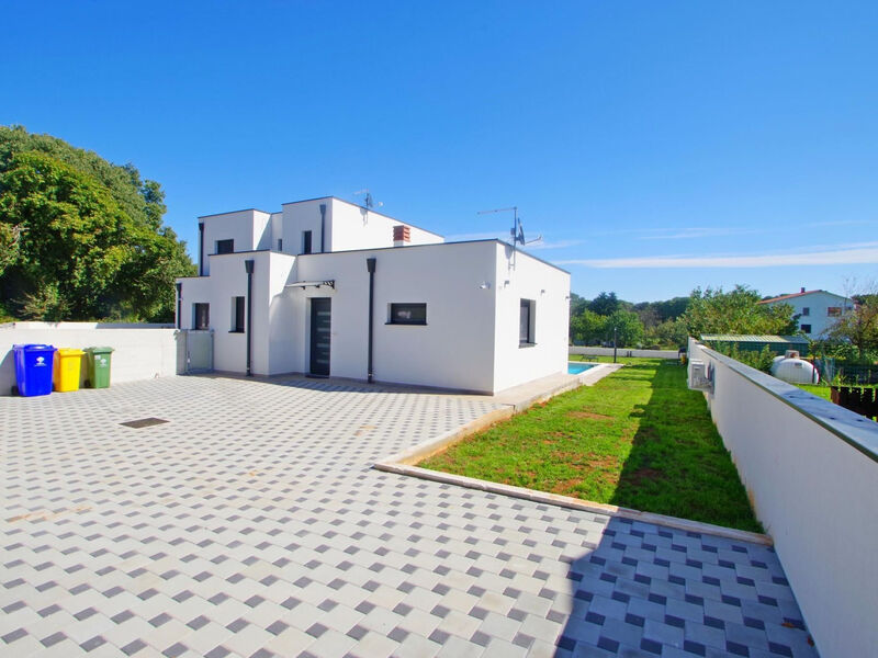 Ferienhaus, privater Pool, Dorf Šišan