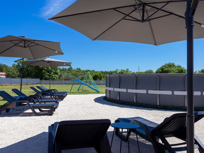 Luxuriöse App. mit Pool