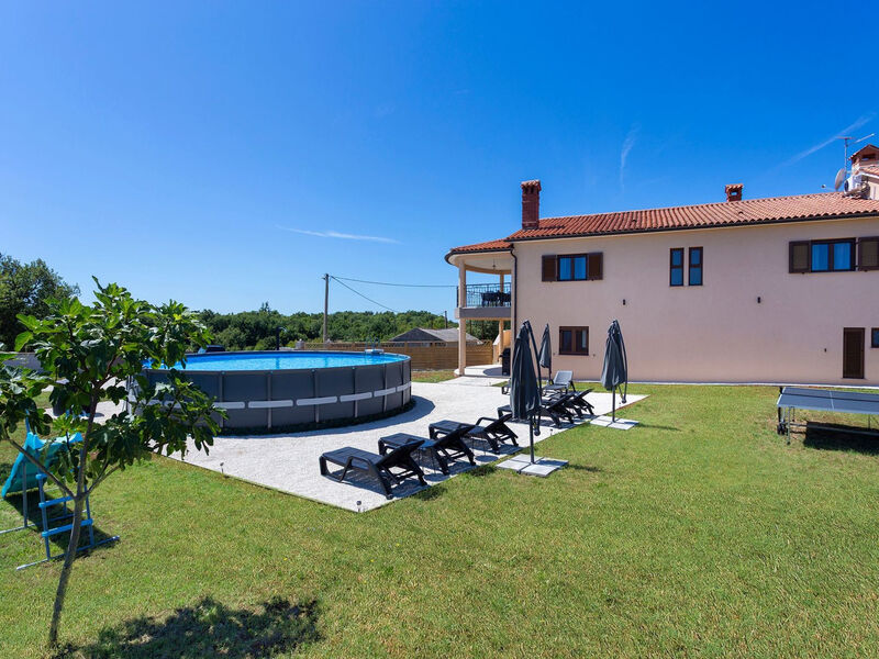 Luxuriöse App. mit Pool