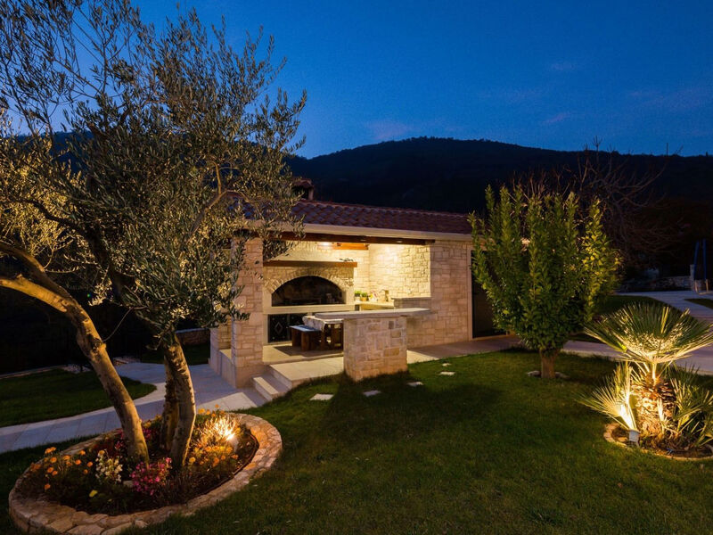 Vila Stonegate