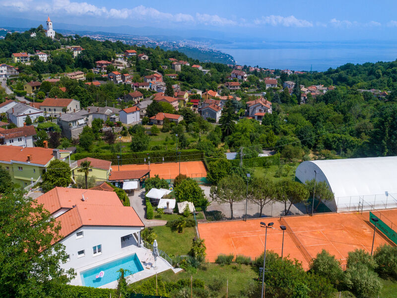 Vila Luni