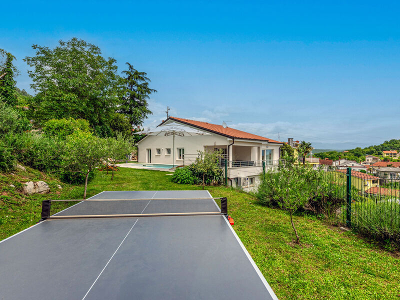 Vila Luni