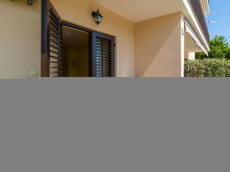 IVANKA 1 / HR-02419-01