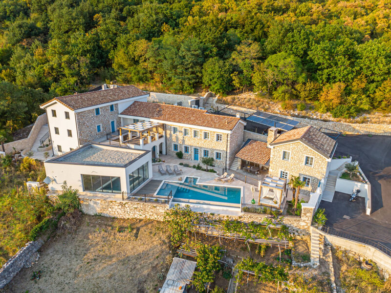 Vila 72