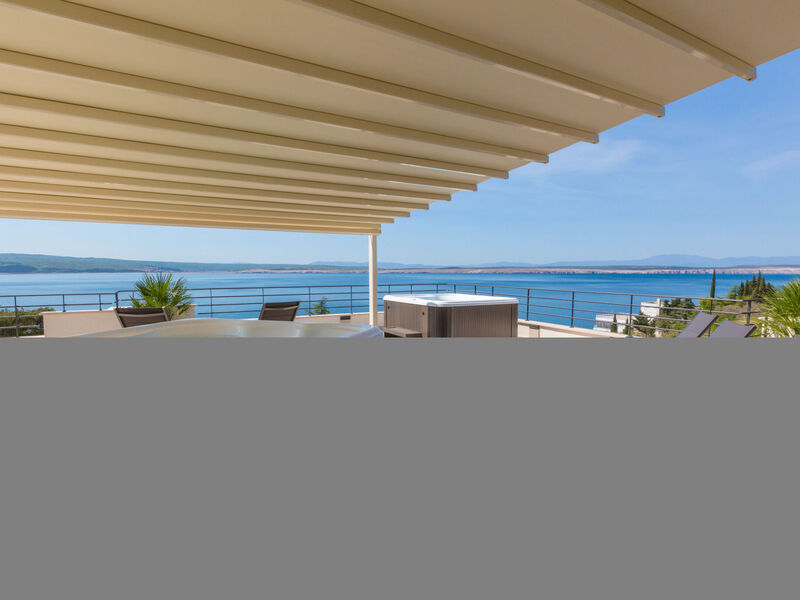 Domino Restaurant 4 / HR-09502-04