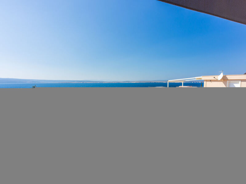 Domino Restaurant 4 / HR-09502-04