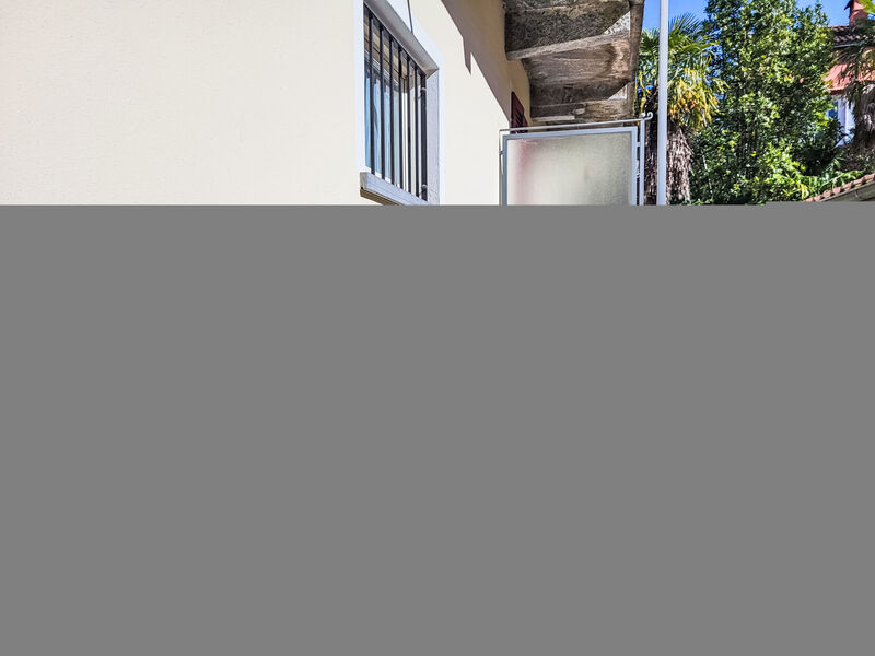 White Locarno Apt.1