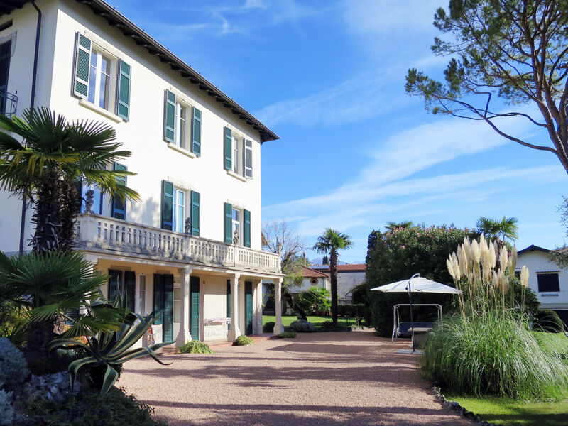 Vila Costanza