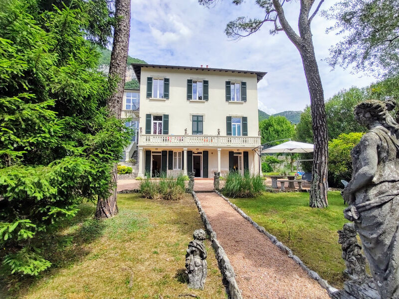 Vila Costanza