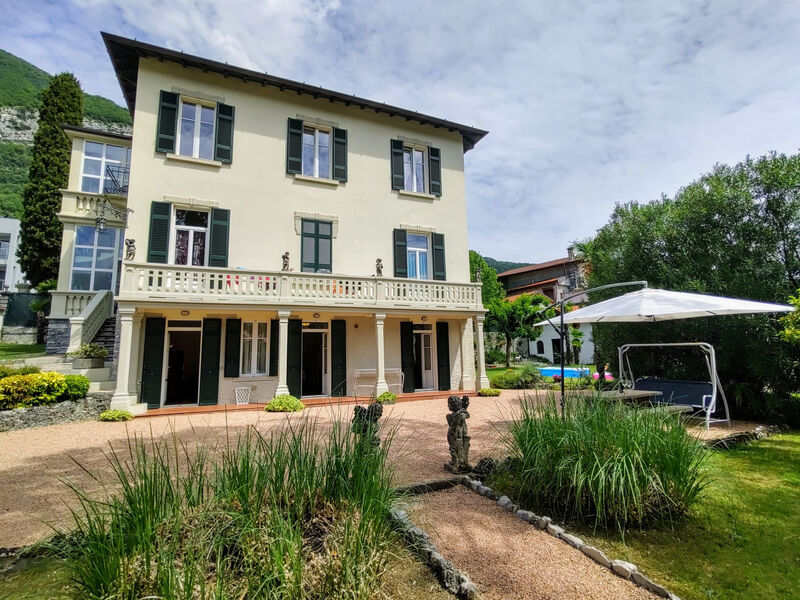 Vila Costanza