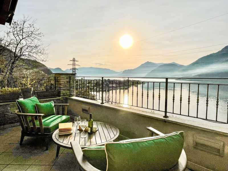 Lake View Penthouse