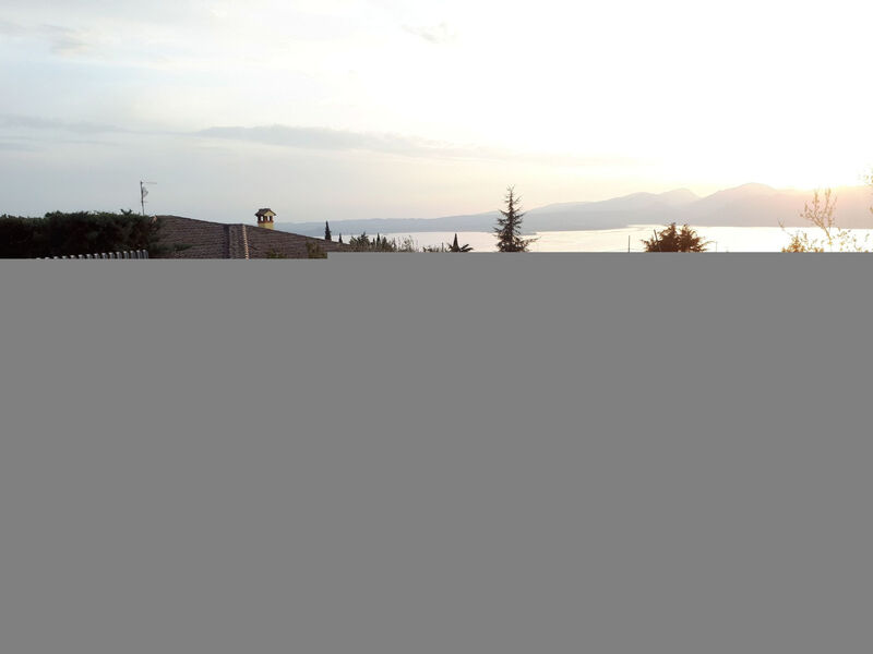 Flacher Sonnenuntergang