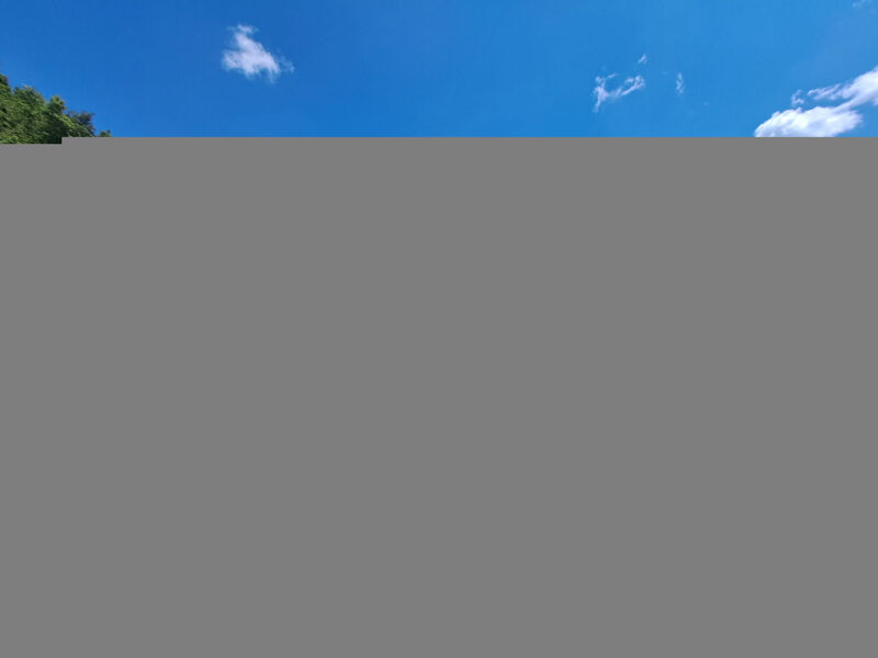 ZWISCHEN DEM LAND UND DEM MEER